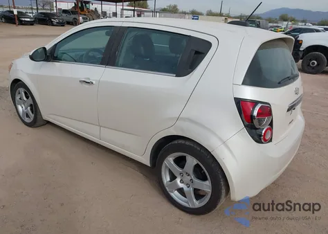 2015 Chevrolet Sonic Ltz Auto z USA, uszkodzony, nr VIN 1G1JE6SBXF4106957